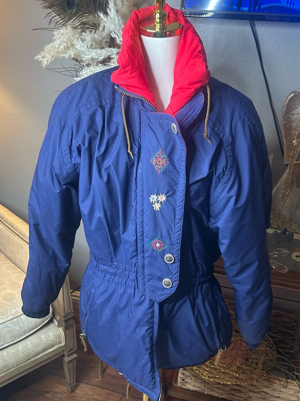 ☃️Vintage Obermeyer Women’s Embroidered Thermolite Ski Jacket